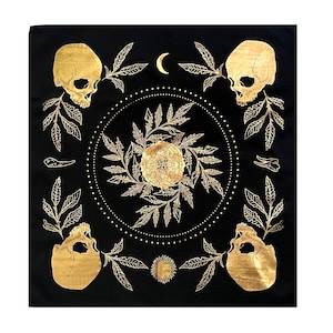 Drap de tarot, impression d'aluminium - « Dents et os »
