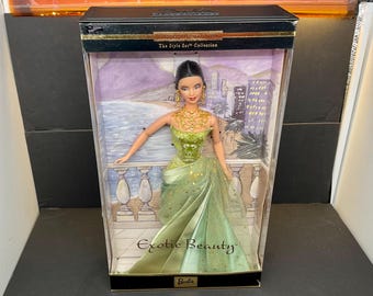 Vintage 2002 Barbie Paris French Exotic Beauty Style Collectable Collection Doll
