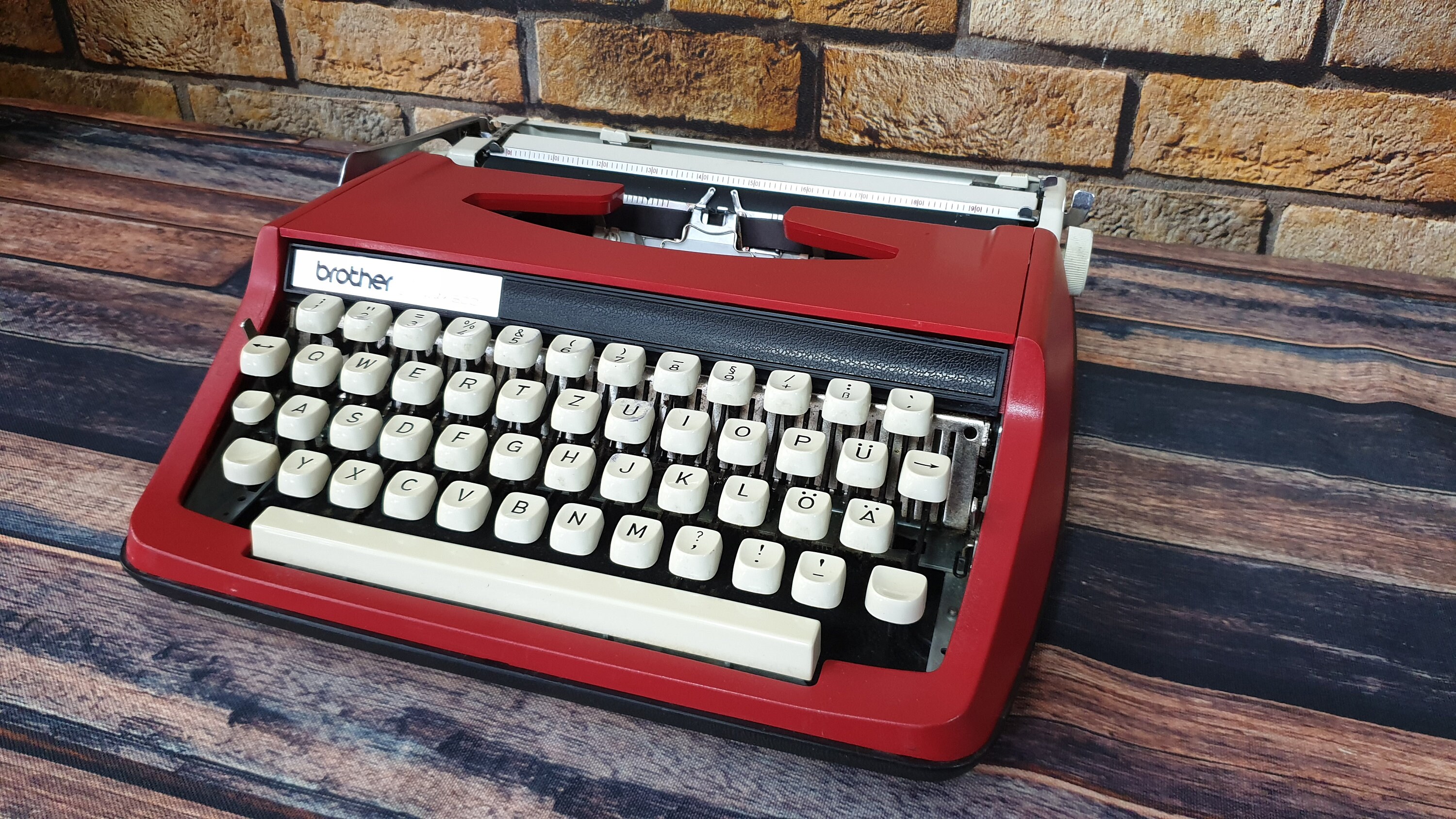 Brother Deluxe 800 Vintage Typewriter Working Red Vintage Etsy UK