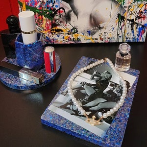 Marilyn Monroe/Jane Russell &quot;Gentlemen Prefer Blondes&quot; Blue Irridecent Sparkle Perfume/Makeup/Jewelry Tray With Matching Cup