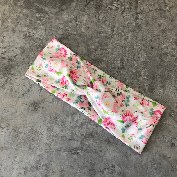 Stylish Green & Pink Patterned Knot Headband - Women Accessories Amazon.com : Lilly Pulitzer Pink and Green Low Knot Headband  main image 3