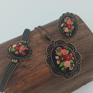 Embroidery Necklace Embroidery Jewelry Set  Vintage Floral Embroidery Pendant  Bracelet and Ring Rokoko Pendant Valentine's Day Gift