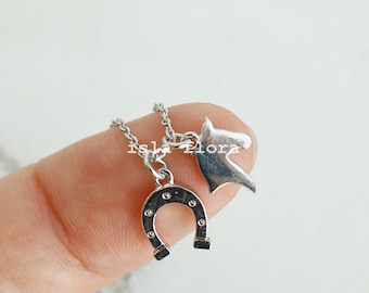 Small Horse & Horseshoe Double Pendant Necklace, Dainty Western, Cowboy Boots, Cowgirl, Gold Minimalist Jewelry, Bridesmaid Tour, Her Gift