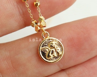 Small Daydreaming Baby Angel Cherub Coin Necklace, Retro Dainty Gold, Wings Fine Minimalist, 90's, Simple y2k Jewelry, Bestie Gift