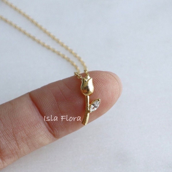 18k Gold getauchte zierliche Tulpenblume mit Kristallblatt-Halskette, minimalistischer Qualitätsschmuck, Brautjungfer, Mutter, zartes feines Schichting Geschenk