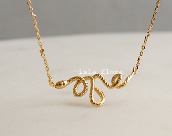 Snake Locomotion Double Pendant Necklace, Medusa Vibes, Gold Silver, Aesthetic Fun, Cosplay, Minimalist Jewelry, Serpentine Charm, Gift Her