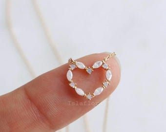 Dainty Scattered Gems Heart Shape Necklace, Opalite Crystal Gem Gold Silver, Celestial, Delicate, Minimalist Jewelry, Her Birthday Gift