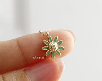 Dainty Green Daisy Enamel Petal Retro Flower Necklace, 18K Gold Dipped, Hippie Mini Dotted, Minimalist Jewelry, Colorful, Bridesmaid Gift