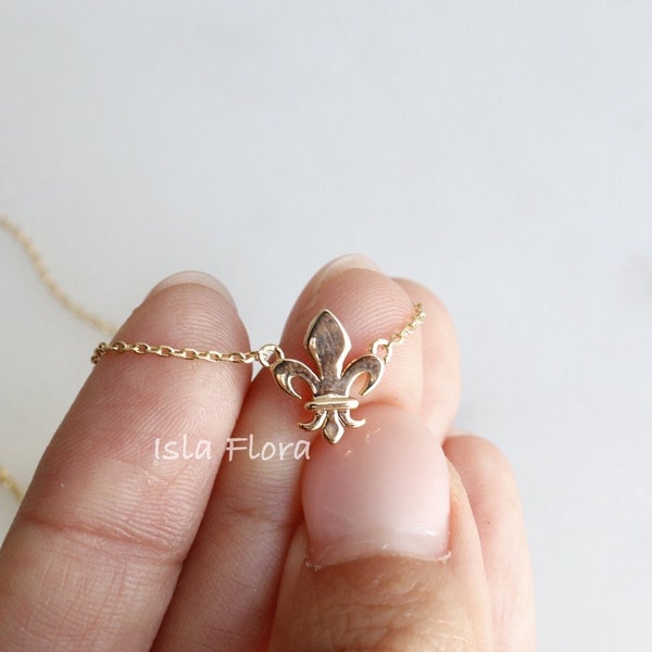 18K Gold Dipped Fleur de Lis Pendant Necklace, Silver Dainty Royal Lily Jewelry, Bridesmaid, Fine Detail, High Quality Girlfriend Gift