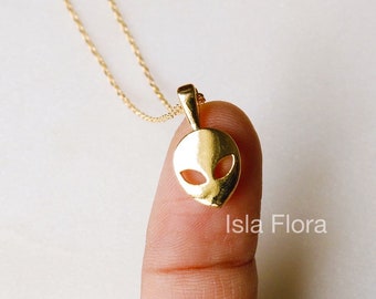 Classic Alien Head Pendant Necklace, Gold Plated Chain, Dainty Minimalist, Layering Necklace, Boho Jewelry, UFO Vibes, Y2K Festival Gift