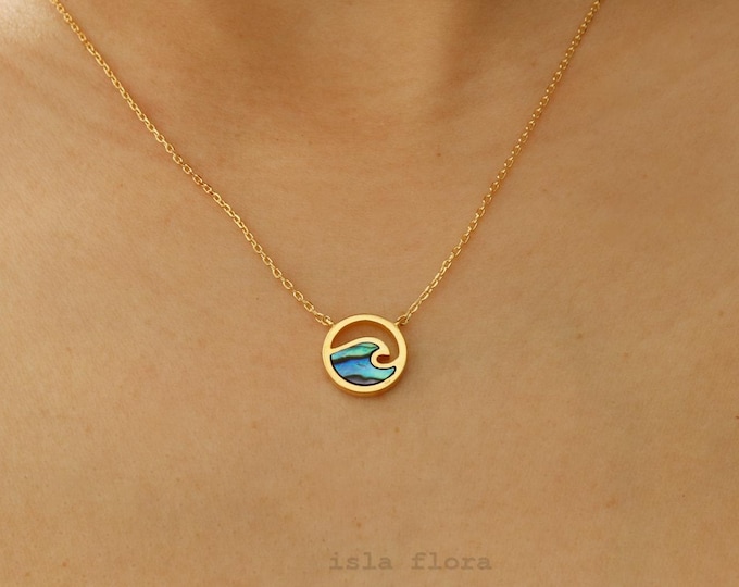 Dainty Black Shell Wave Coin Pendant Necklace, Small Gold Plated, Ocean-Inspired, Delicate, Minimalist Jewelry, bridesmaid Gift Meaning Her