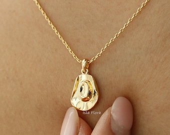 Perfect Dainty Cowgirl Hat Pendant Necklace, Western Charm, Gold Silver Rodeo Cowboy, Country, Minimalist Jewelry, Bridesmaid Her Gift