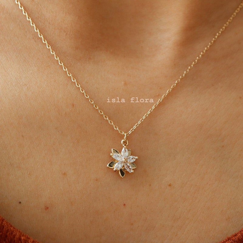 Petals and Pearls Necklace