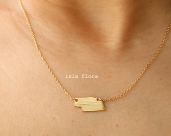Brushed Nebraska State Pendant Necklace, Gold Plated Showcase Your Cornhusker Pride with Grace, Minimalist Jewelry, bridesmaid Necklace