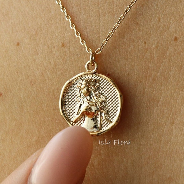 18k Gold Dipped Aphrodite Medallion Pendant Necklace, Birth of Venus Goddess of Love, Timeless Detail, Minimalist Jewelry, Layering Gift