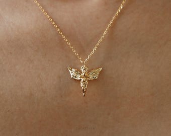 Dainty Praying Baby Angel Necklace • Retro Womens Pendant • Detailed Wings Minimal, Gothic 90's, Simple y2k Jewelry, Best Friend Gift