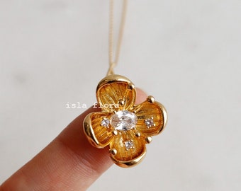 Blooming Flower Pendant Necklace, Realistic Nectar, Chunky Floral Charm, Gold Big Birthflower Jewelry Layering Bridesmaid Her Gift