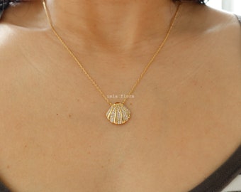 Crystal Paved Seashell Necklace, 18k Gold Plated  Scallop Beach Hawaii, Mermaid Silver, Shell Charm, Minimalist Jewelry, bridesmaid Gift