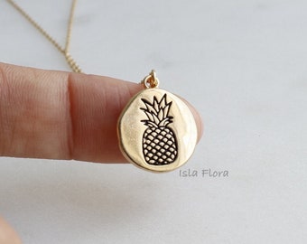 18k Gold Dipped Pineapple Coin Pendant Necklace, Tropical Hawaii Stamp Delicate Fine Detail Jewelry, Minimalist Jewelry, bridesmaid Gift