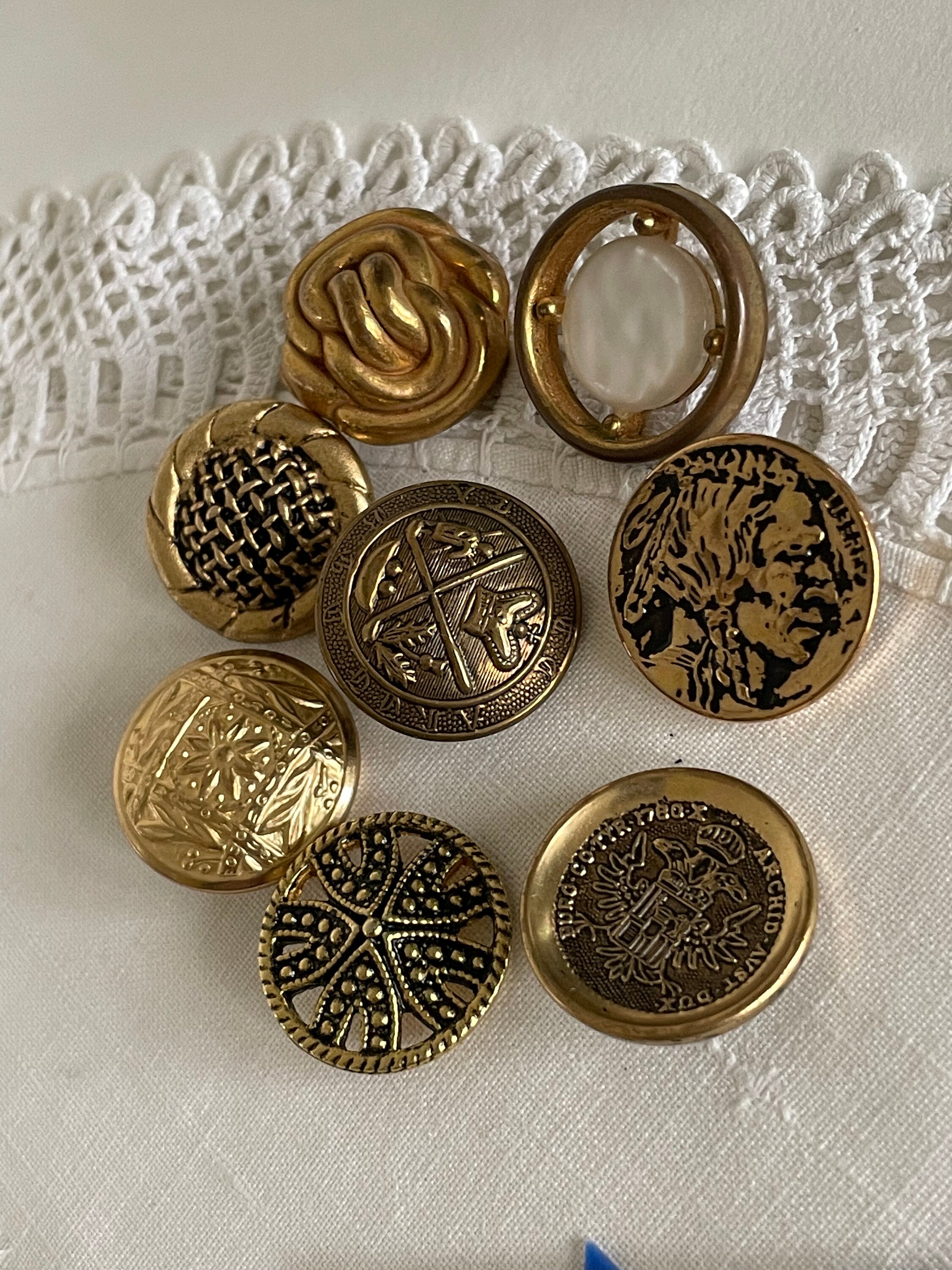 Sixteen Vintage Gold and Brushed Silver tones Metal Buttons - Ruby