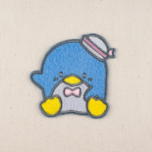 Smoking Karakter Ijzer op Patch 1 Borduurwerk Decoratieve applique DIY Japan Geborduurde Cartoon Embleem Japan Voor Tas Jas pinguïn