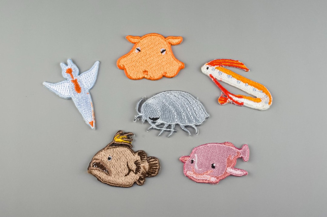 深海魚アイロン接着ワッペン：刺繍入り動物エンブレム - Etsy 日本