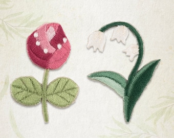 Retro Flower Iron On Patch: Embroidered Rose & Lily Applique