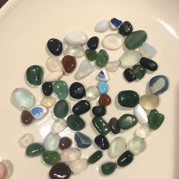 60 Seaham Amber/green /clear sea /milk glass collection