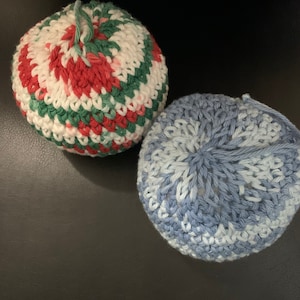 Handmade Crochet Ombré Ornaments: Acrylic Yarn, Holiday Decor