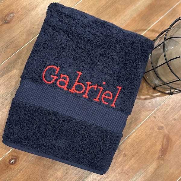 Personalized bath towels, Monogrammed towels, embroidered, Children's towels, Graduation Gift, Birthday Gift