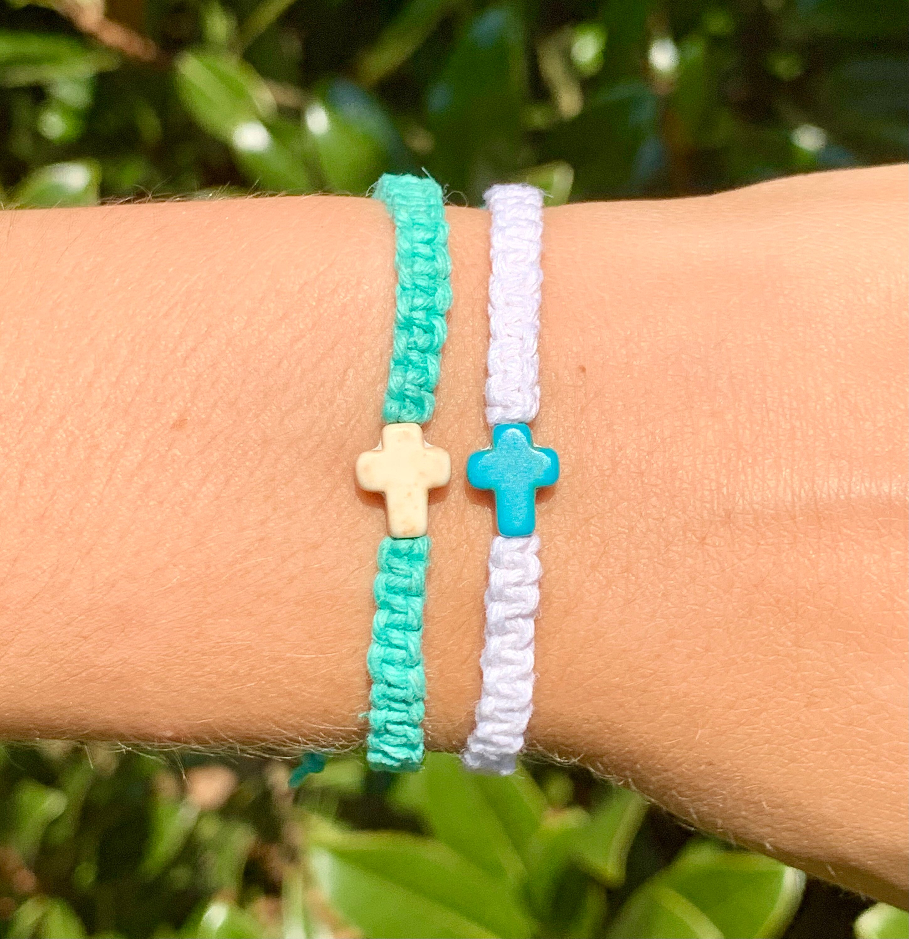 Discover 80+ cross friendship bracelet best in.duhocakina