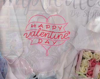 Puede incluir: Una sudadera con capucha blanca con un estampado gráfico de una persona de pelo largo con una camiseta rosa y vaqueros azules. El diseño incluye una cinta roja en forma de corazón con el texto Happy Valentine's Day y Implicated By: Steffy.