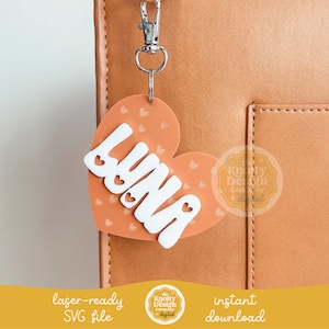 Arquivo SVG de etiqueta de mochila em formato de coração, etiqueta de mochila Groovy SVG, SVG de volta às aulas, arquivo de laser de etiqueta de bolsa infantil, uso comercial gratuito