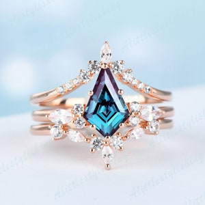 Vintage kite cut Alexandrite engagement ring set rose gold art deco marquise moissanite diamond curve wedding rings for women promise gifts