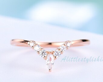 Tiara y corona, delicado anillo de bodas con marquesa y diamante simulado de circonita cúbica, anillo de bodas curvo en forma de V, anillo apilable en oro rosa, regalo de aniversario