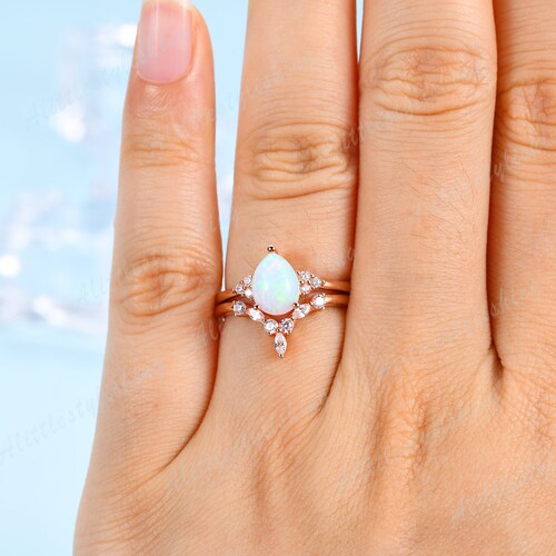 Opal Promise Rings for Woman Opal Engagement Rings Rose Gold White Fire Opal Wedding Ring shops Set Pear Cut Opal Ring Vintage Opal Bridal Set