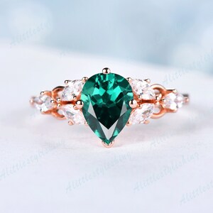 Pear Cut Emerald Engagement Ring Rose Gold Art Deco Wedding Ring Marquise Moissanite Leaf Ring Vintage Emerald Ring Promise Gift for Her