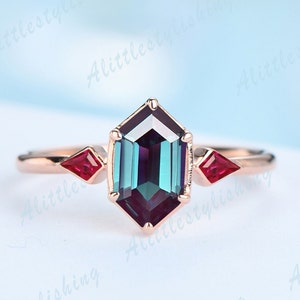 Vintage Alexandrite Ring Anniversary Gift for Her June Birthstone Ring Unique Lab Created Ruby Engagement Ring Alternative Gemstone Ring