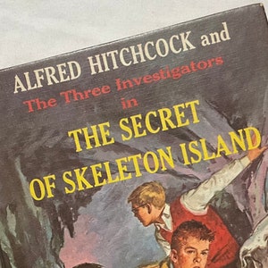 Alfred Hitchcock & The Three Investigators #6 - The Mystery of the Skeleton Island (Hardcover)