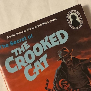 Alfred Hitchcock and the Three Investigators #13 (Silhouette Cover) - The Secret of the Crooked Cat