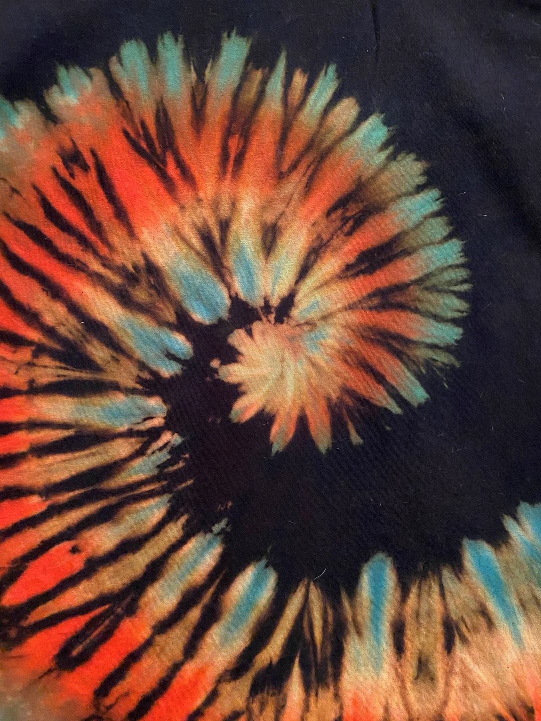 reverse rainbow tie dye