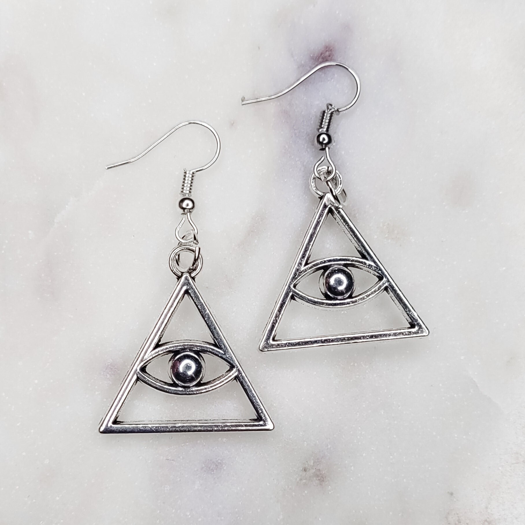 Orecchini pendenti a piramide in argento 925: triangolo