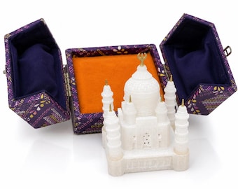 Vintage Taj Mahal Alabaster Souvenir in Trinket Box – Miniature Indian Marble Souvenir Sculpture in Lined Case