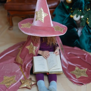 Zauberer Kostüm für Kinder, Cape Set mit Hut und Zauberstab. Bild 5