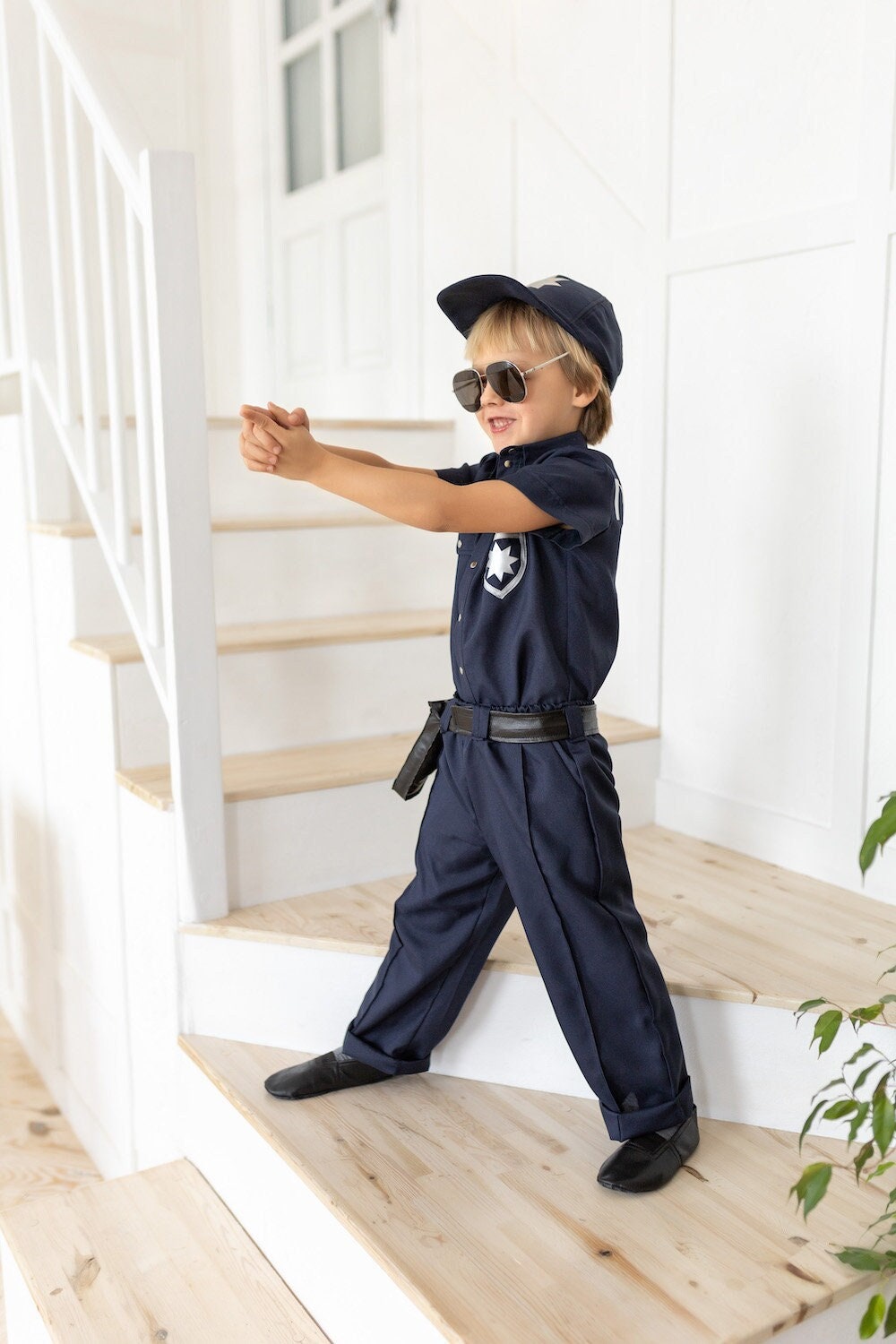 Policier avec accessoires, déguisement pour jeu de simulation, déguisement  pour enfants, déguisement de carrière, jeu de rôle policier -  France