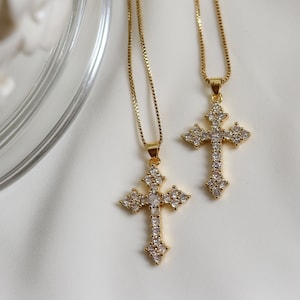 Gold Cross Necklace Gold Dainty Religious Cross Unisex Women Men Kids Necklace Stainless Steel Chain Pray Rosary Pendant Gift, WATERPROOF