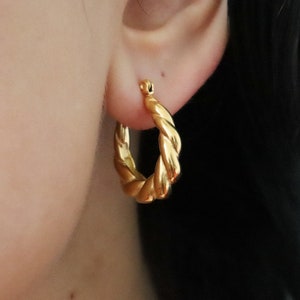 18K Gold Twisted Earrings · Women Hoop Earrings Jewelry Stainless Steel Bold Hoop Croissant Earrings Waterproof Earring Non Tarnish Jewelry