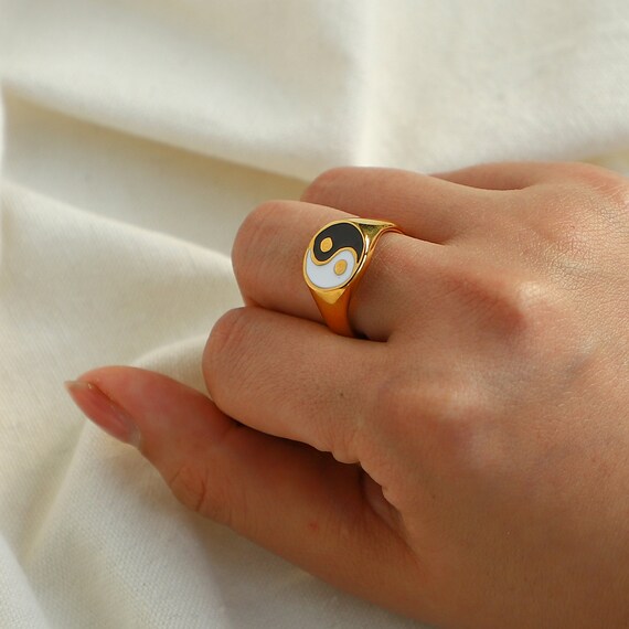 18K Black White Resin Gold Filled Yin Yang Ring Colorful Feng Shui