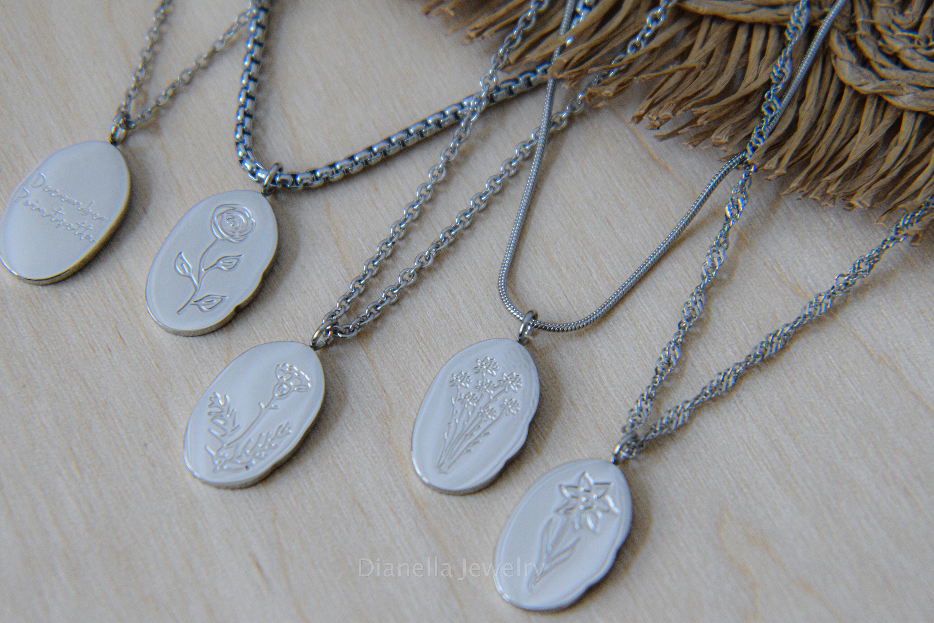 Alocasia Necklace - Etsy