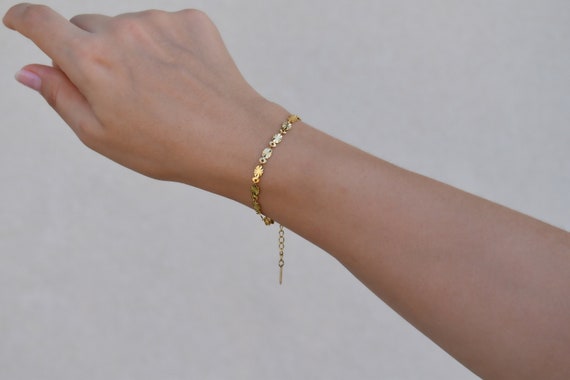 Gold Filled Fish Bracelet Classic Oval Petal Dainty Daily Bracelet Jewelry Chain Unique Gift for Her Gold Gift Mother Friend Minimalist Best